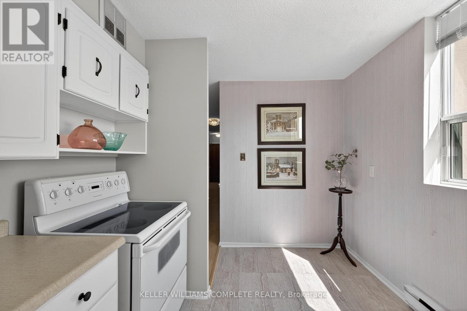 #904 700 DYNES ROAD - 10