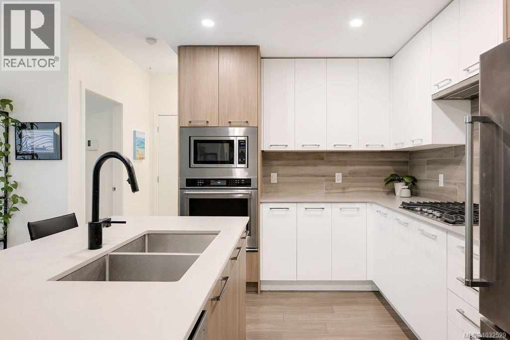 111 960 Reunion Avenue, Langford