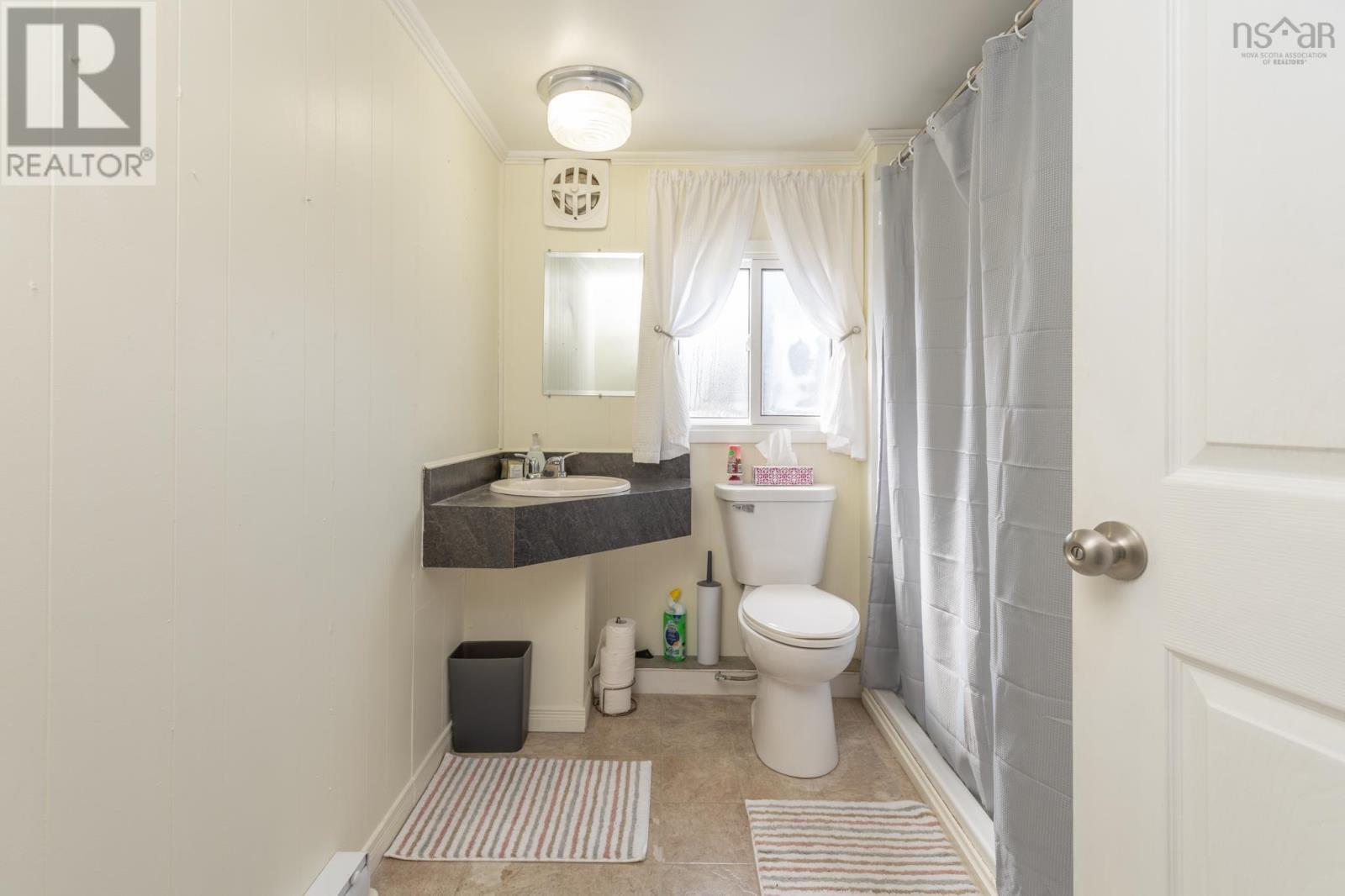 Property 14 of 19 of 337 Highway 334