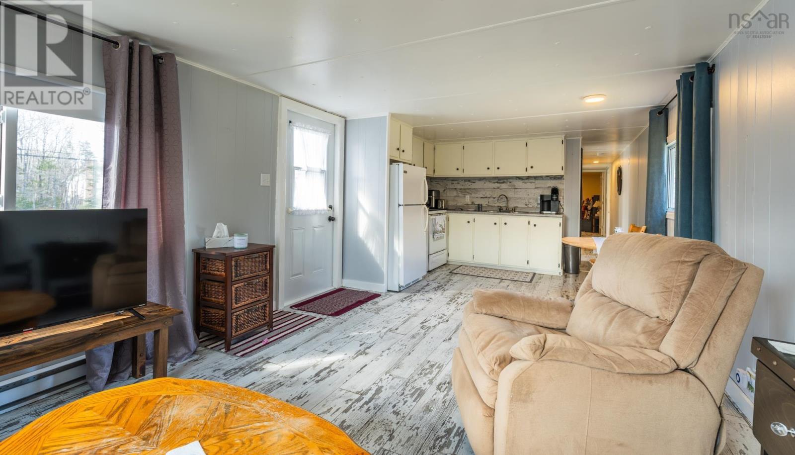 Property 7 of 19 of 337 Highway 334