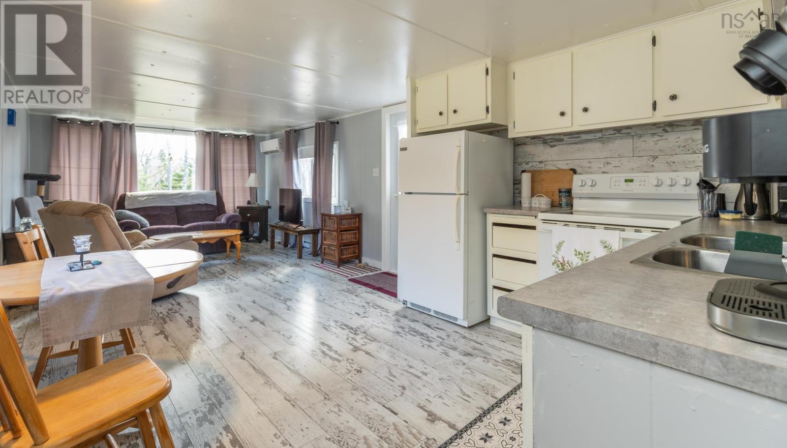 Property 8 of 19 of 337 Highway 334