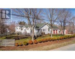 Foyer - 163 Orchard Street, Berwick, NS B0P1E0 Photo 11