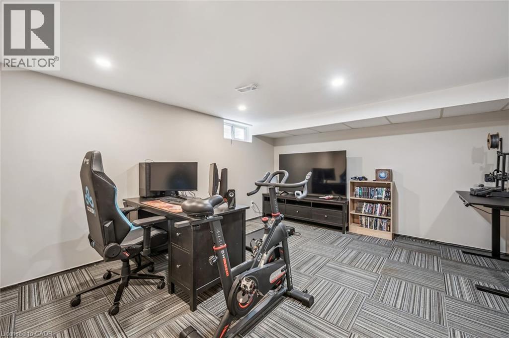 #14 165 GREEN VALLEY Drive - 17