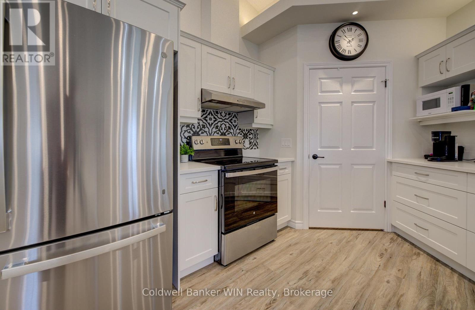 115 BROOMER CRESCENT - 19