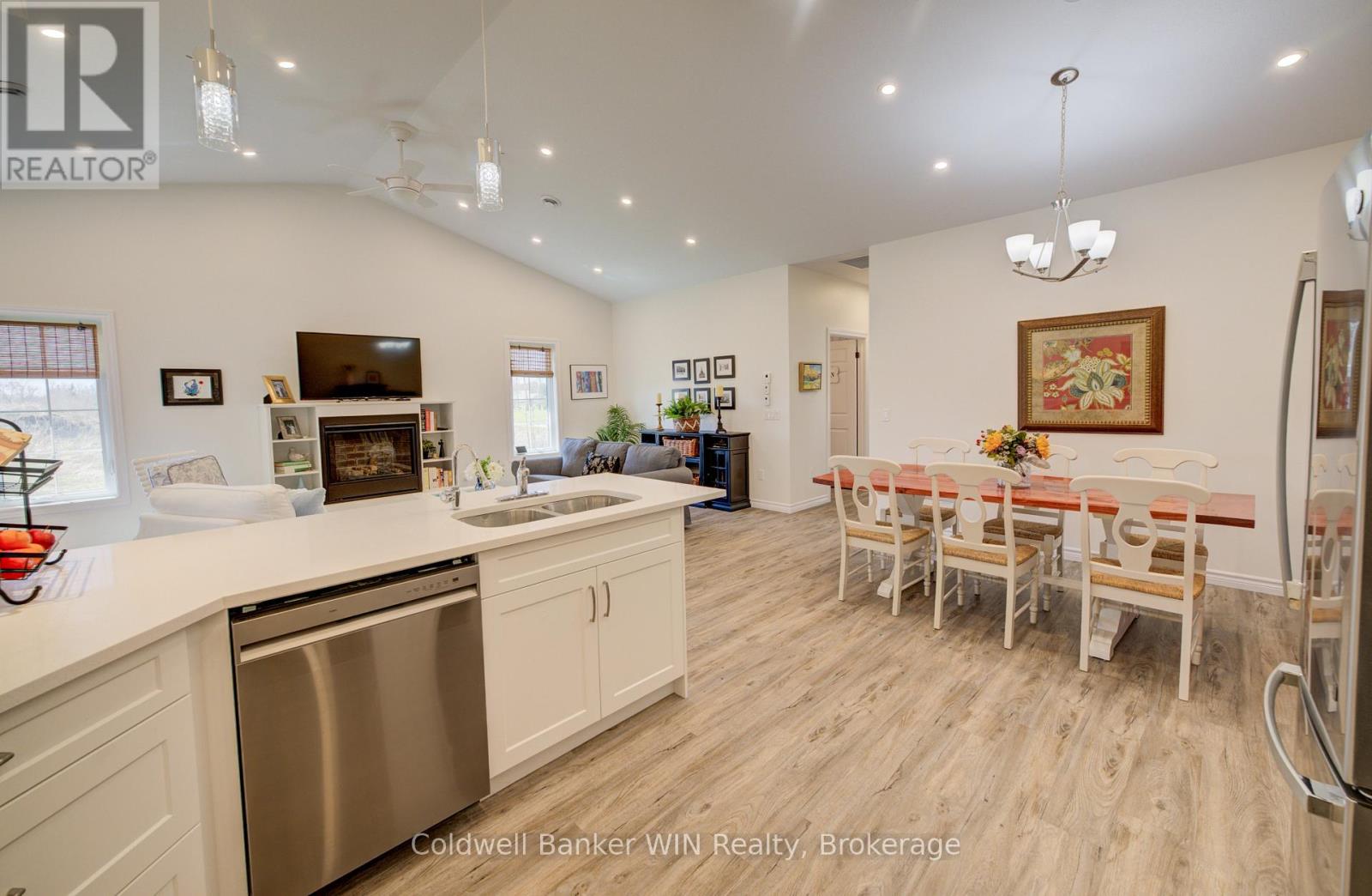 115 BROOMER CRESCENT - 20