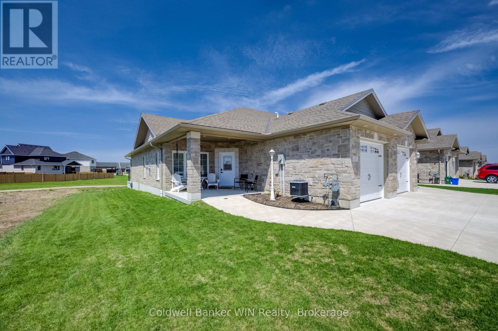 115 BROOMER CRESCENT - 4