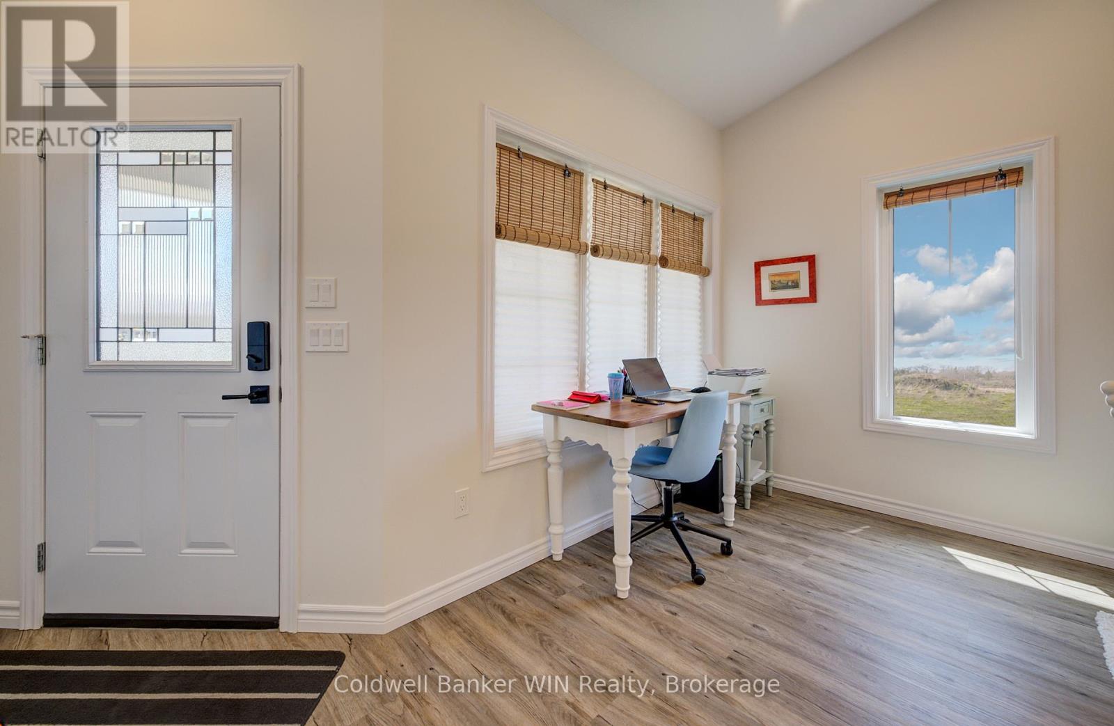 115 BROOMER CRESCENT - 6