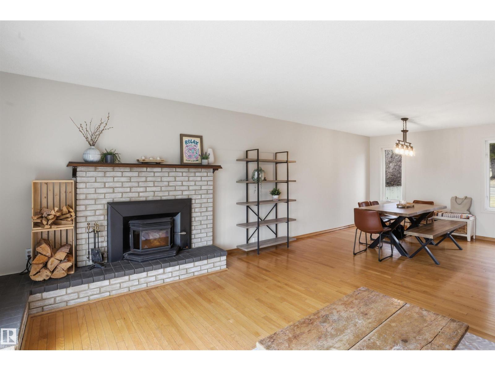 23 CLEARWATER, Devon