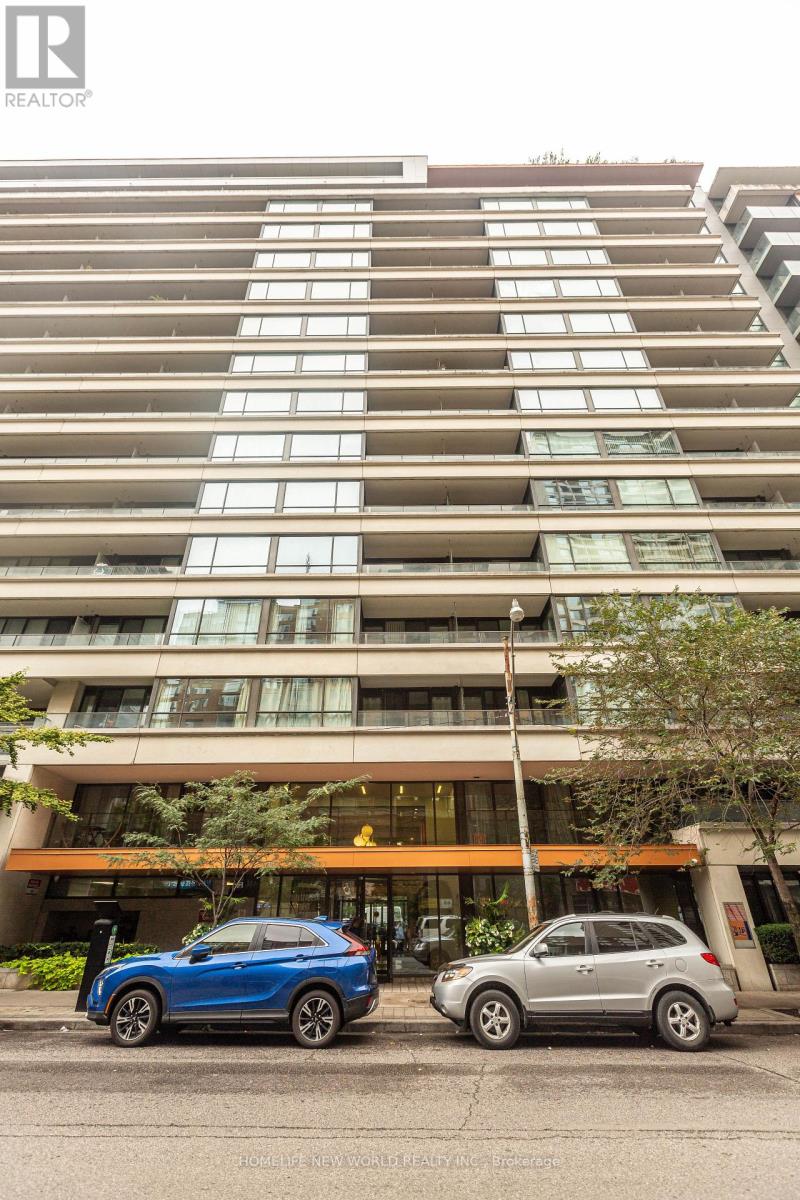 #951 111 ELIZABETH STREET - 12