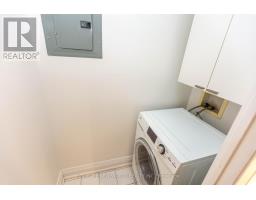 951 - 111 Elizabeth Street, Toronto, ON M5G1P7 Photo 8