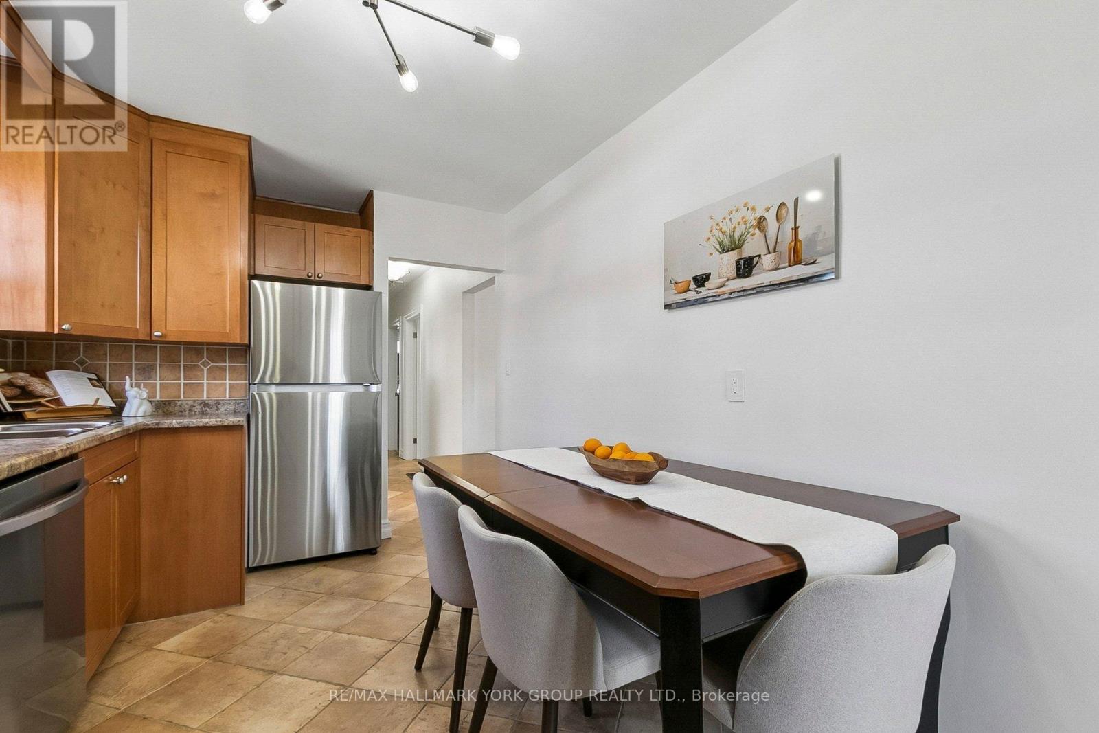 5 LARMERE COURT - 13