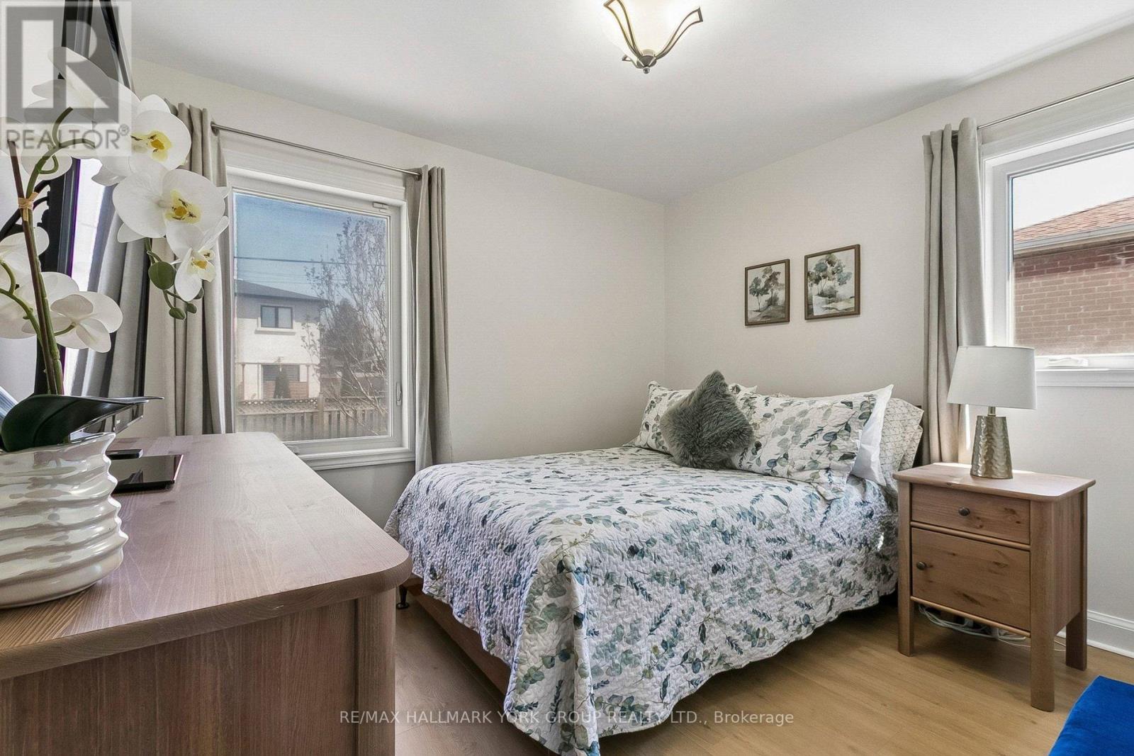 5 LARMERE COURT - 14