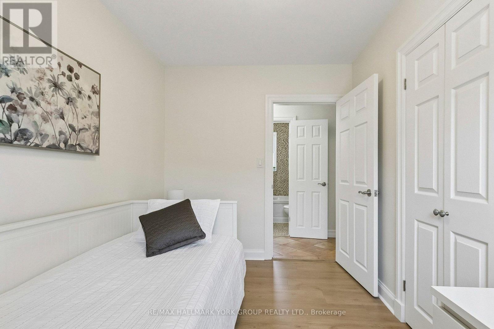 5 LARMERE COURT - 17
