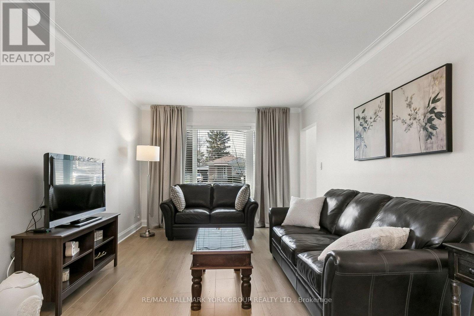 5 LARMERE COURT - 5