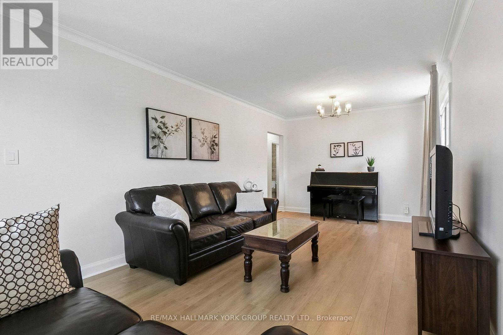5 LARMERE COURT - 6