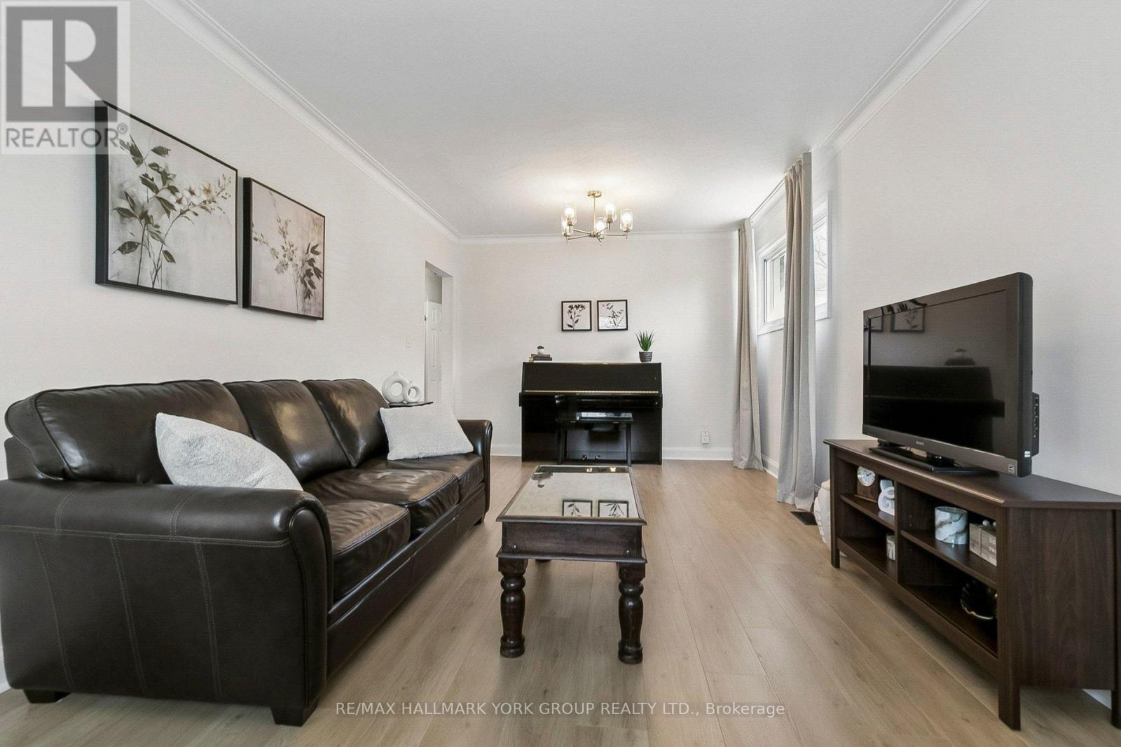 5 LARMERE COURT - 7