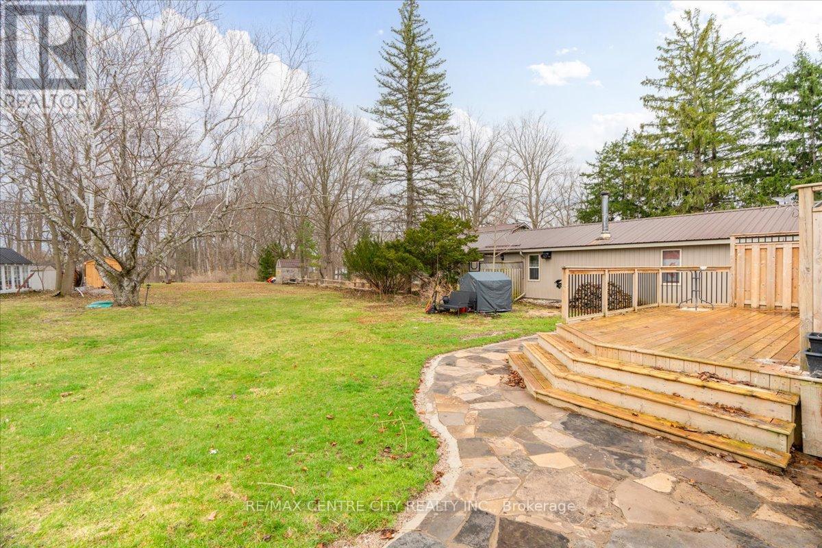 549 VICTORIA STREET Property Photo