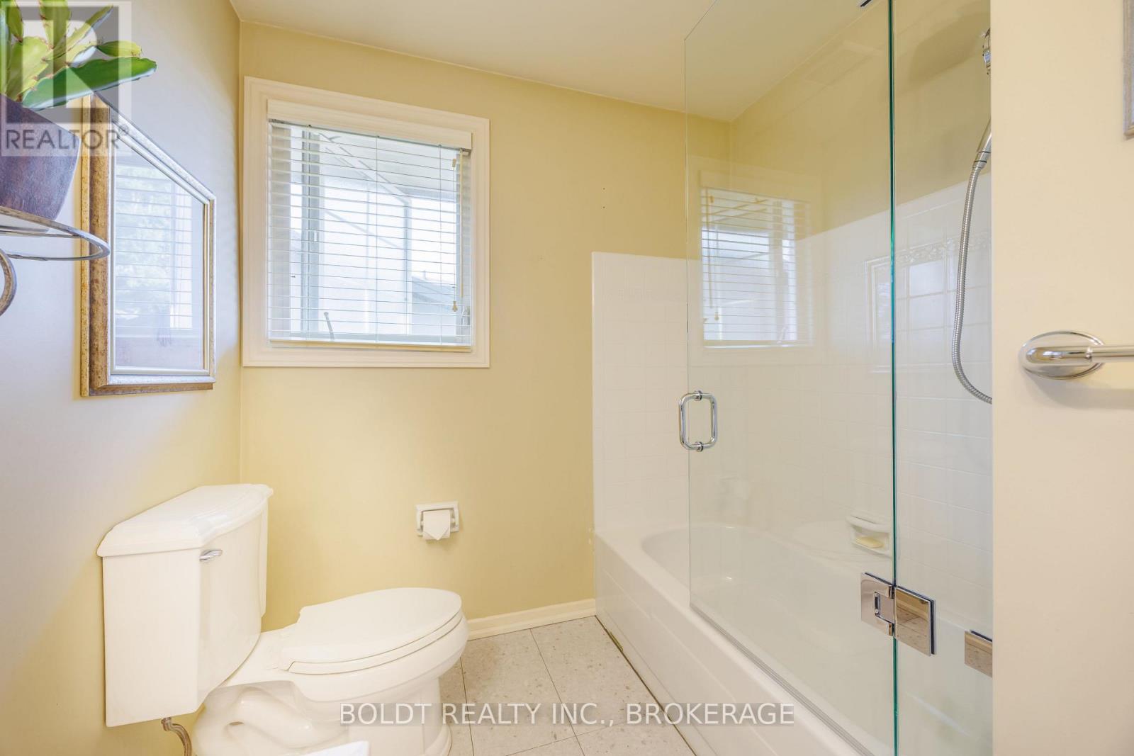 24 MISSISSAUGA ROAD - 12