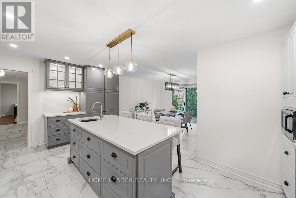61 KING'S CROSS AVENUE — photo 15