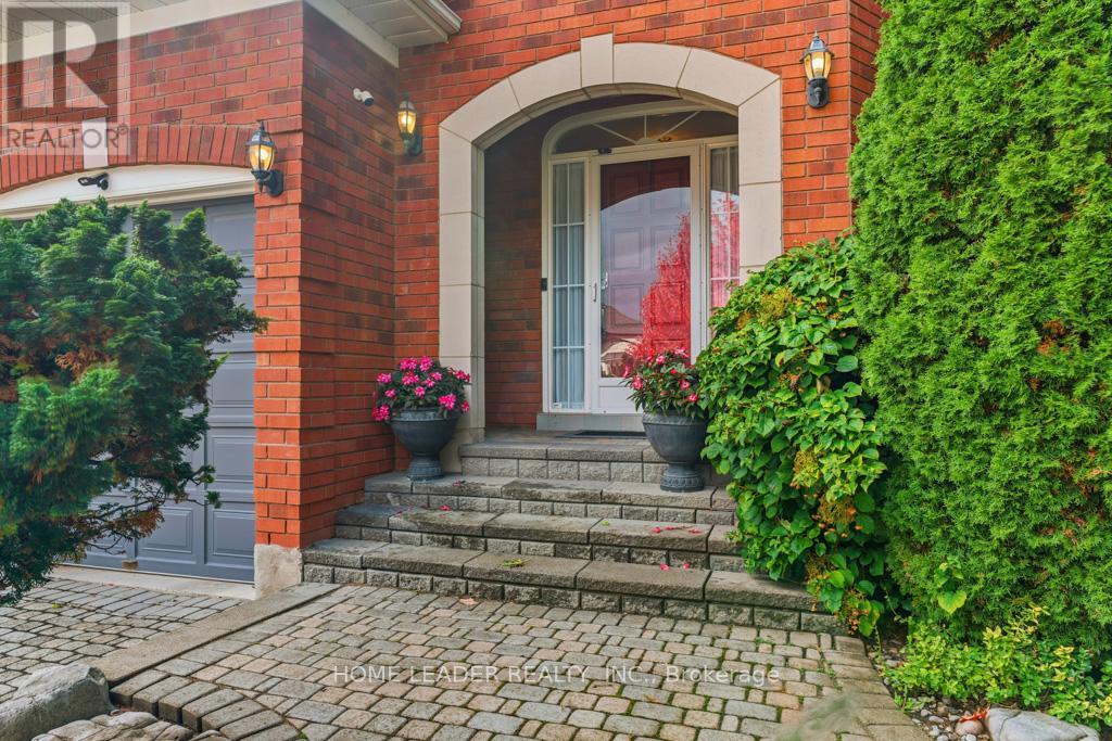 61 KING'S CROSS AVENUE — photo 2