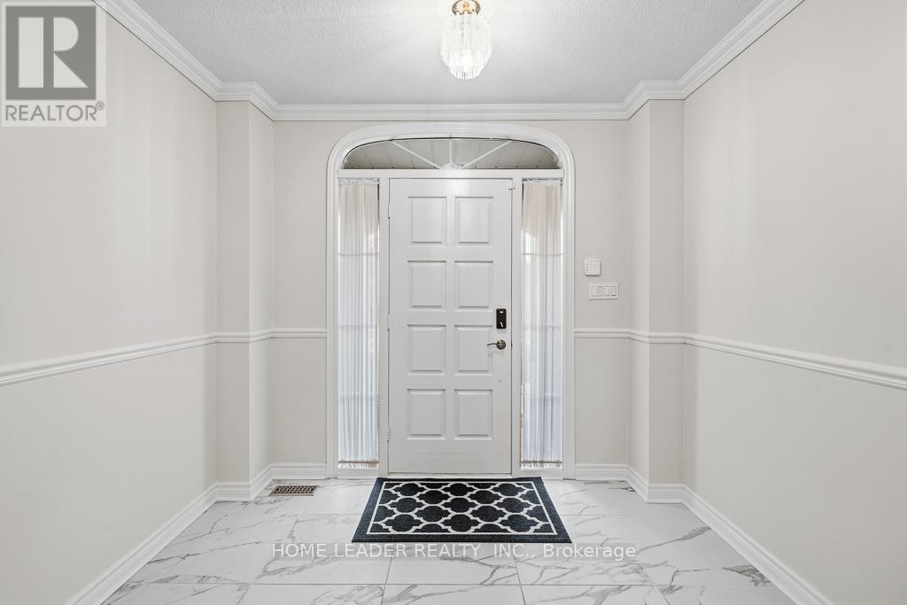 61 KING'S CROSS AVENUE — photo 3