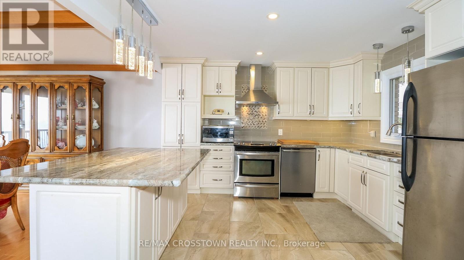 29 GRANDVIEW CRESCENT - 14