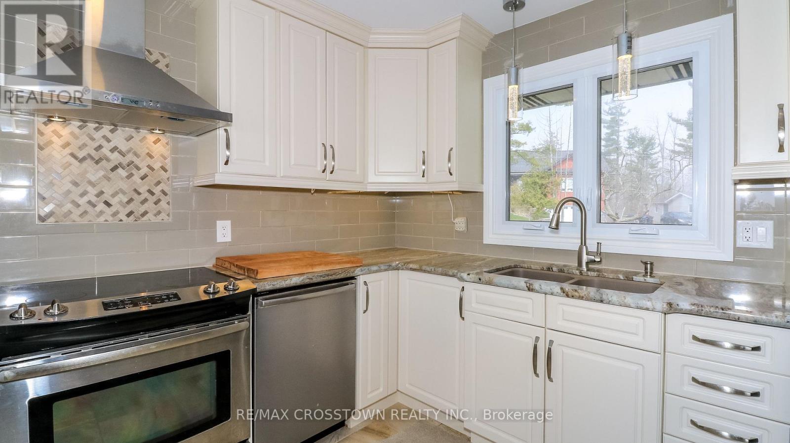29 GRANDVIEW CRESCENT - 15