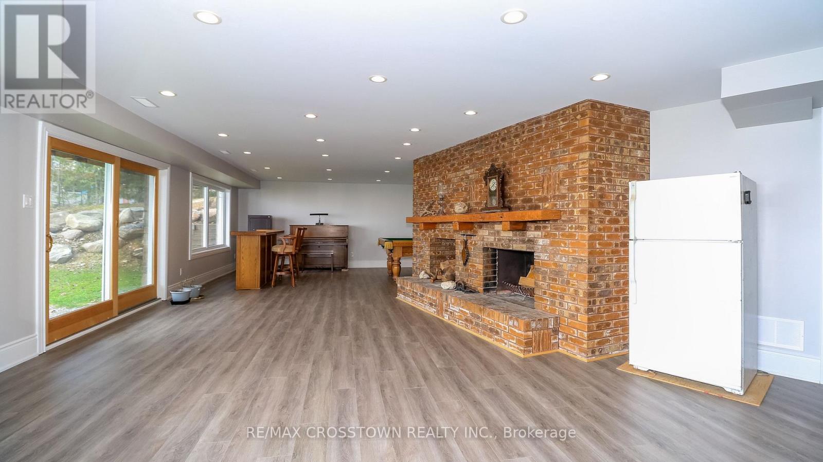 29 GRANDVIEW CRESCENT - 24