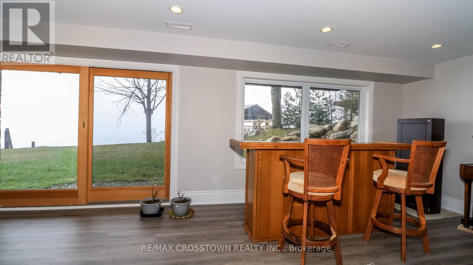29 GRANDVIEW CRESCENT - 27