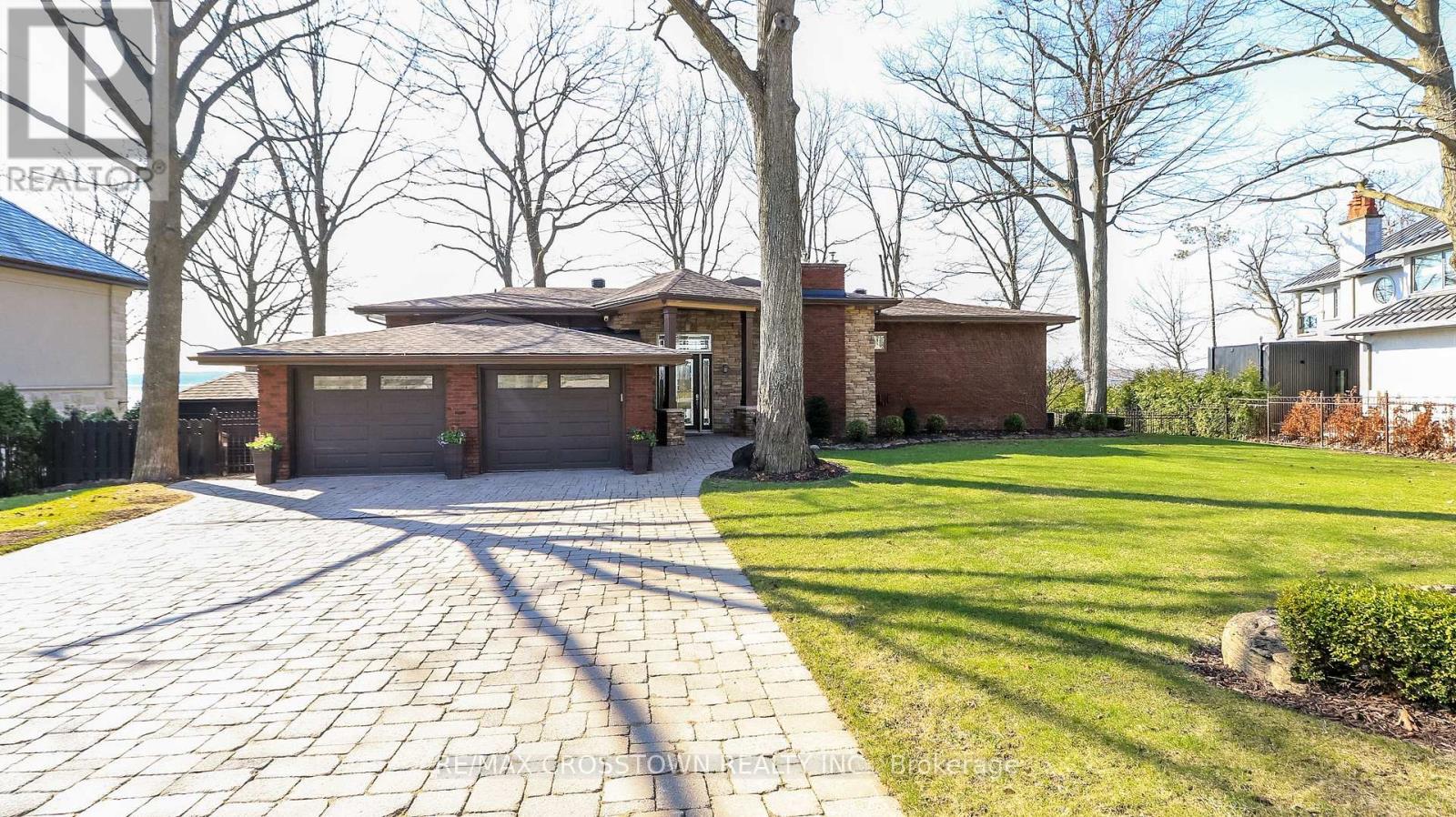 13 GEORGINA DRIVE - 13