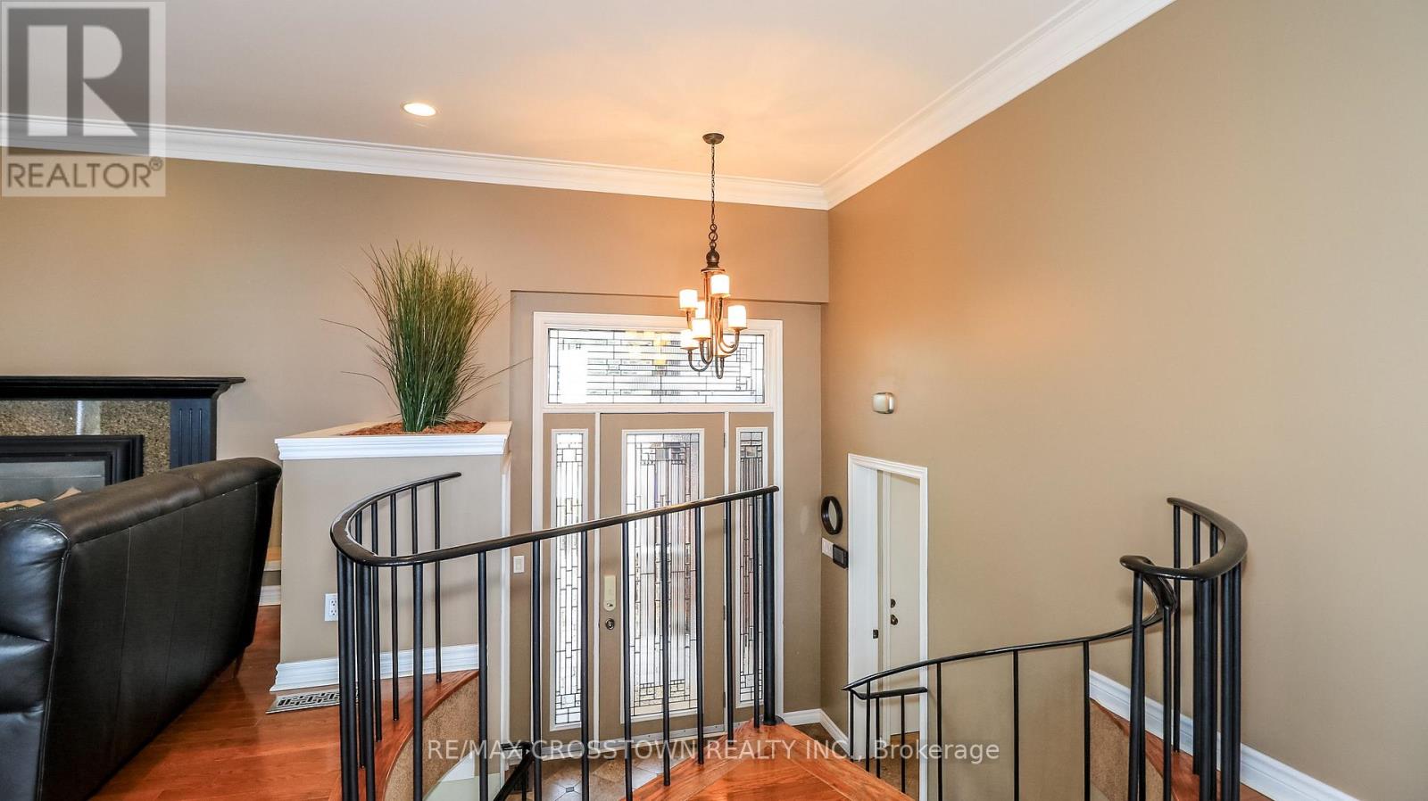 13 GEORGINA DRIVE - 16