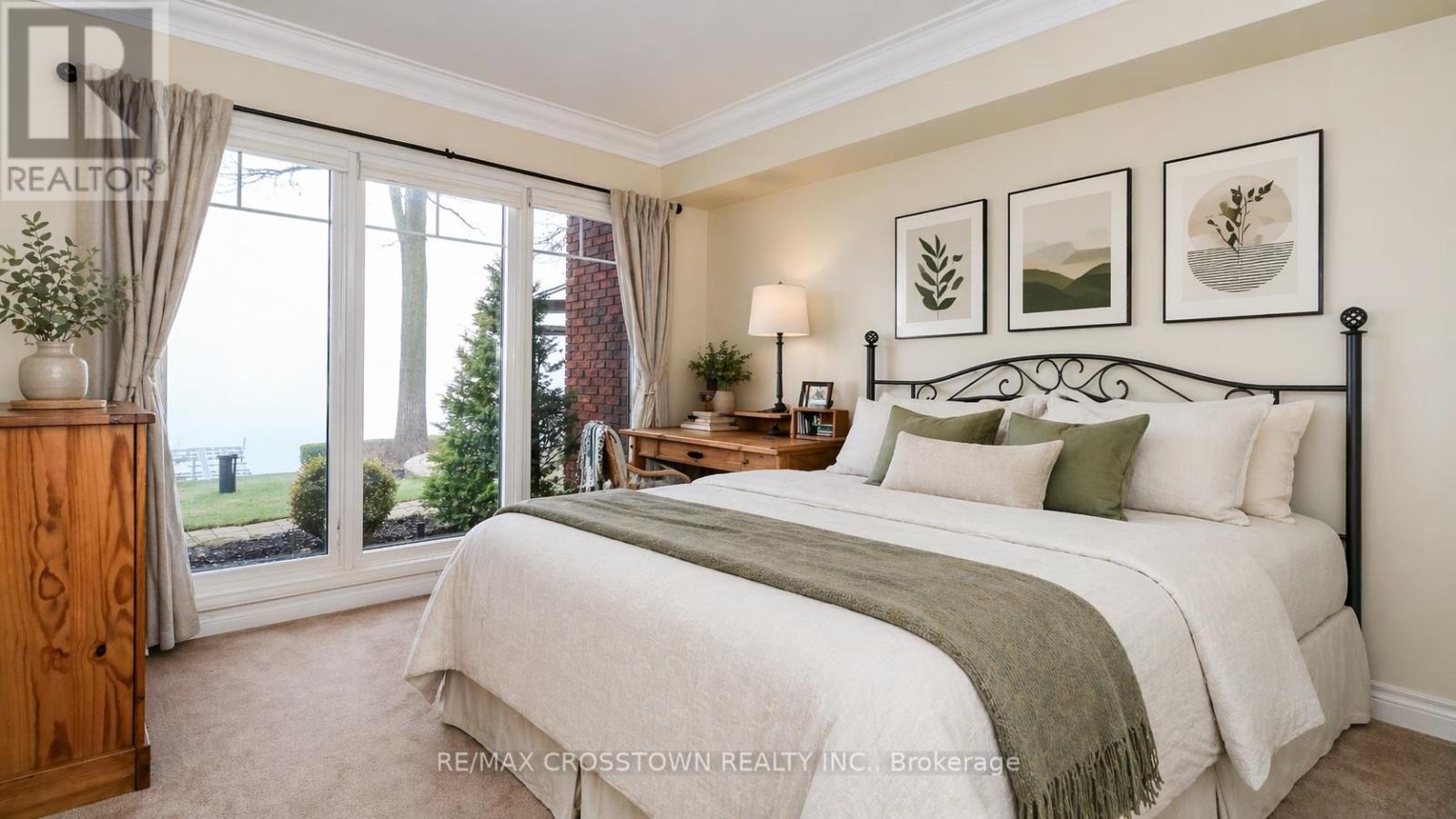 13 GEORGINA DRIVE - 36