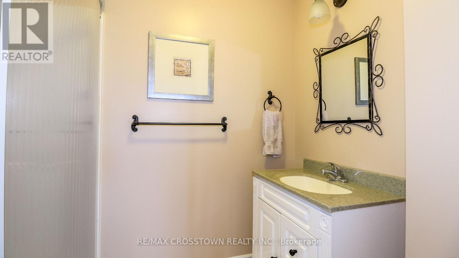 13 GEORGINA DRIVE - 37