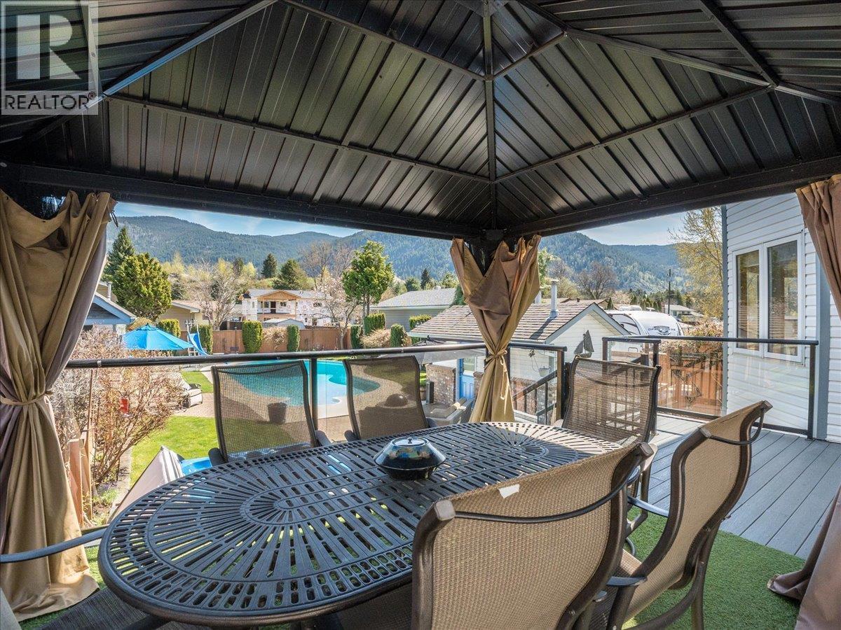 1063 BRIDGEVIEW Crescent - 11