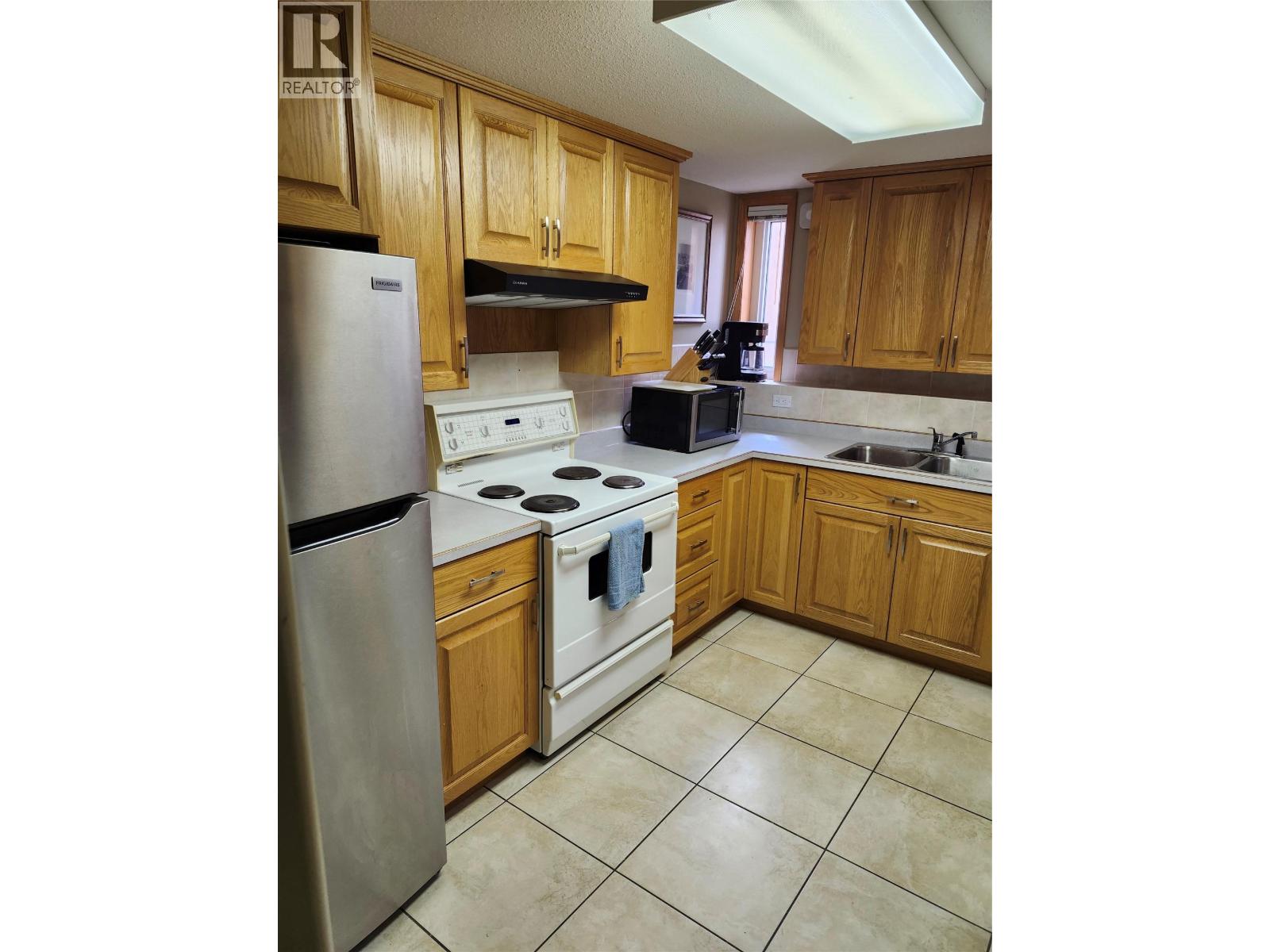 1063 BRIDGEVIEW Crescent - 72