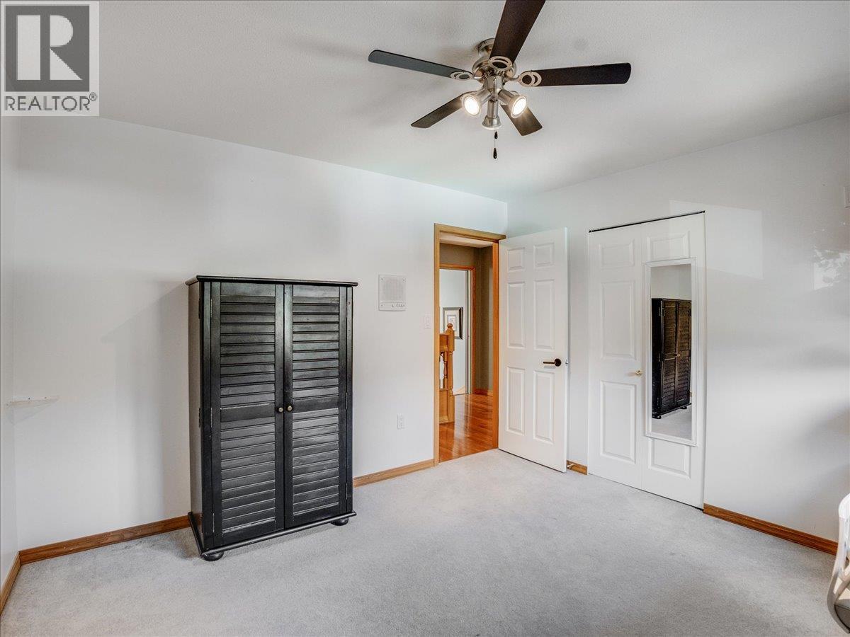 1063 BRIDGEVIEW Crescent - 64