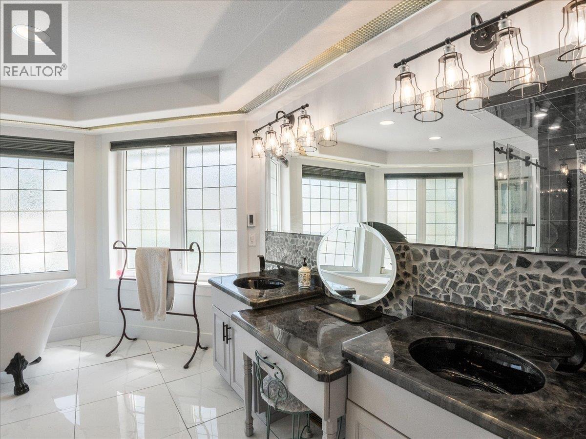 1063 BRIDGEVIEW Crescent - 51