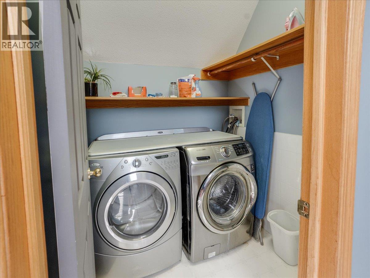 1063 BRIDGEVIEW Crescent - 69