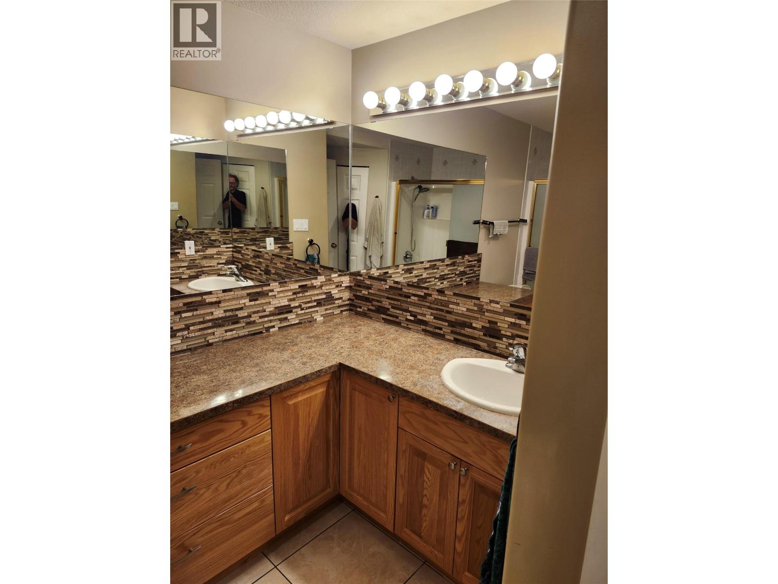 1063 BRIDGEVIEW Crescent - 74