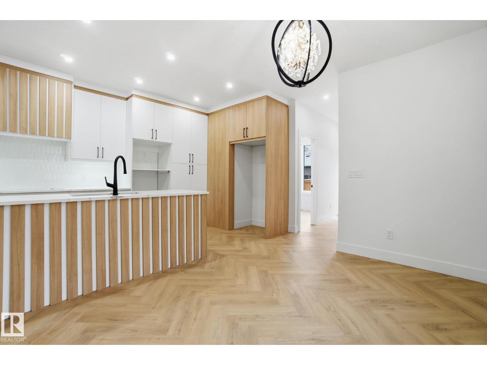 10919 79 AV NW, Edmonton