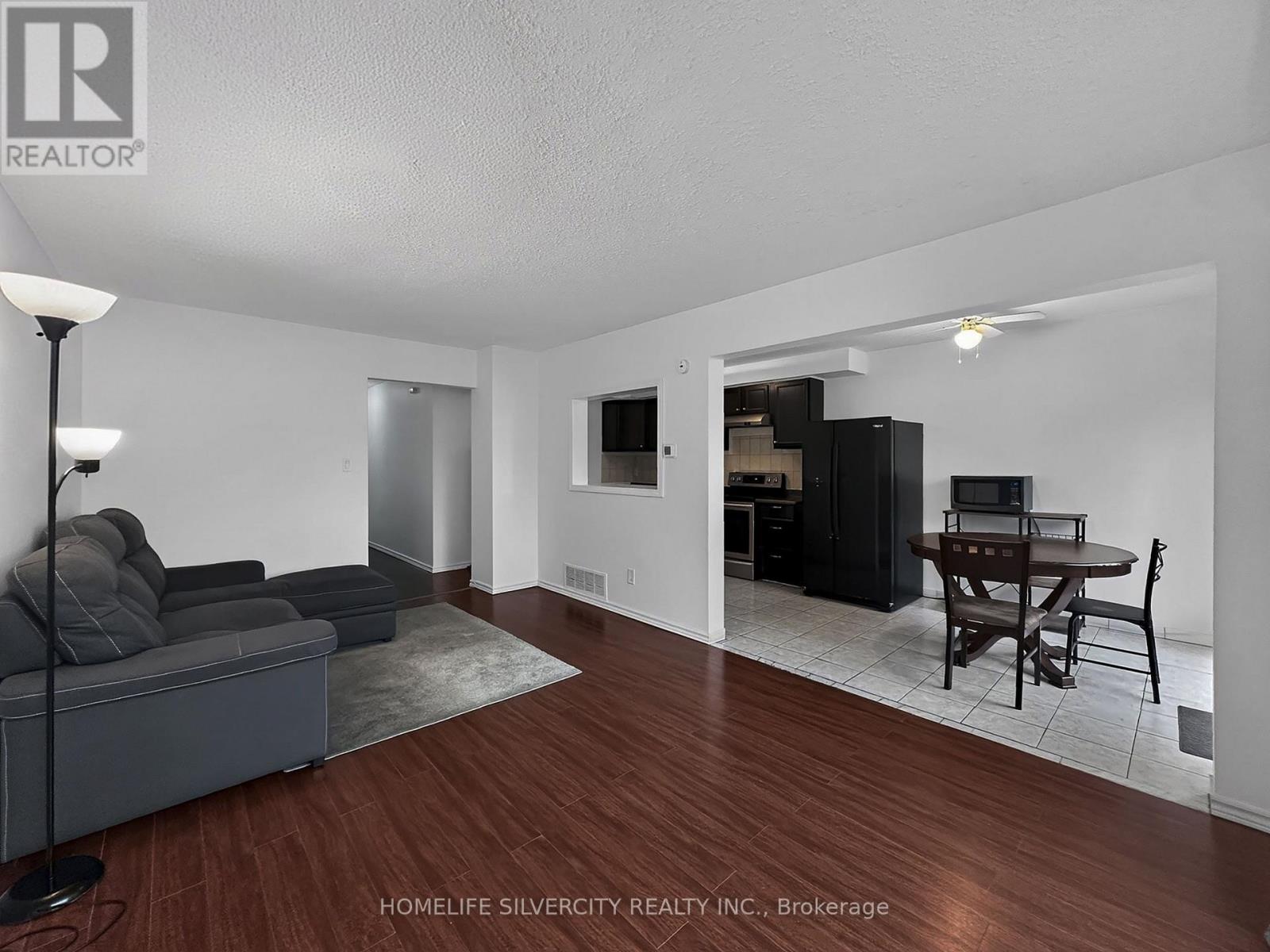 46 VODDEN COURT - 5