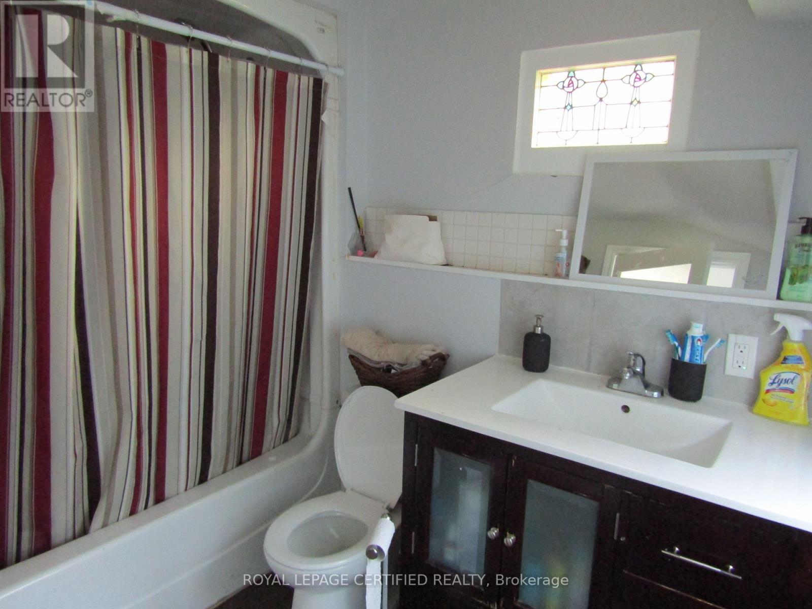170 TROILESS STREET — photo 15