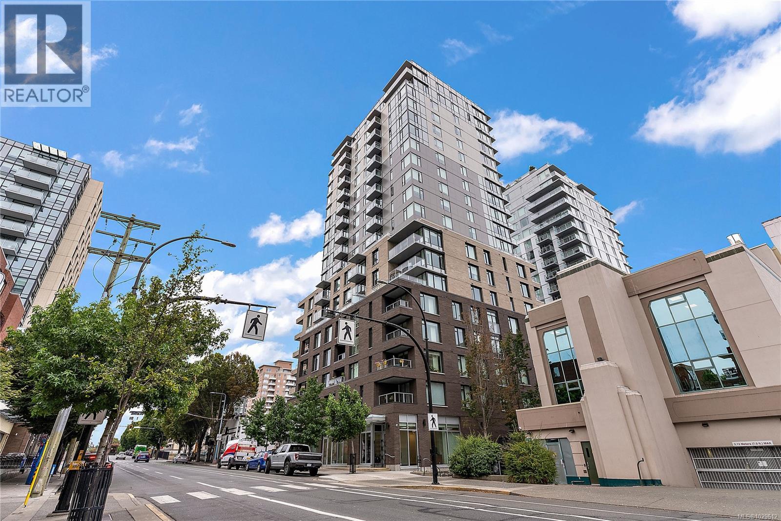 #310 845 Johnson St - 1