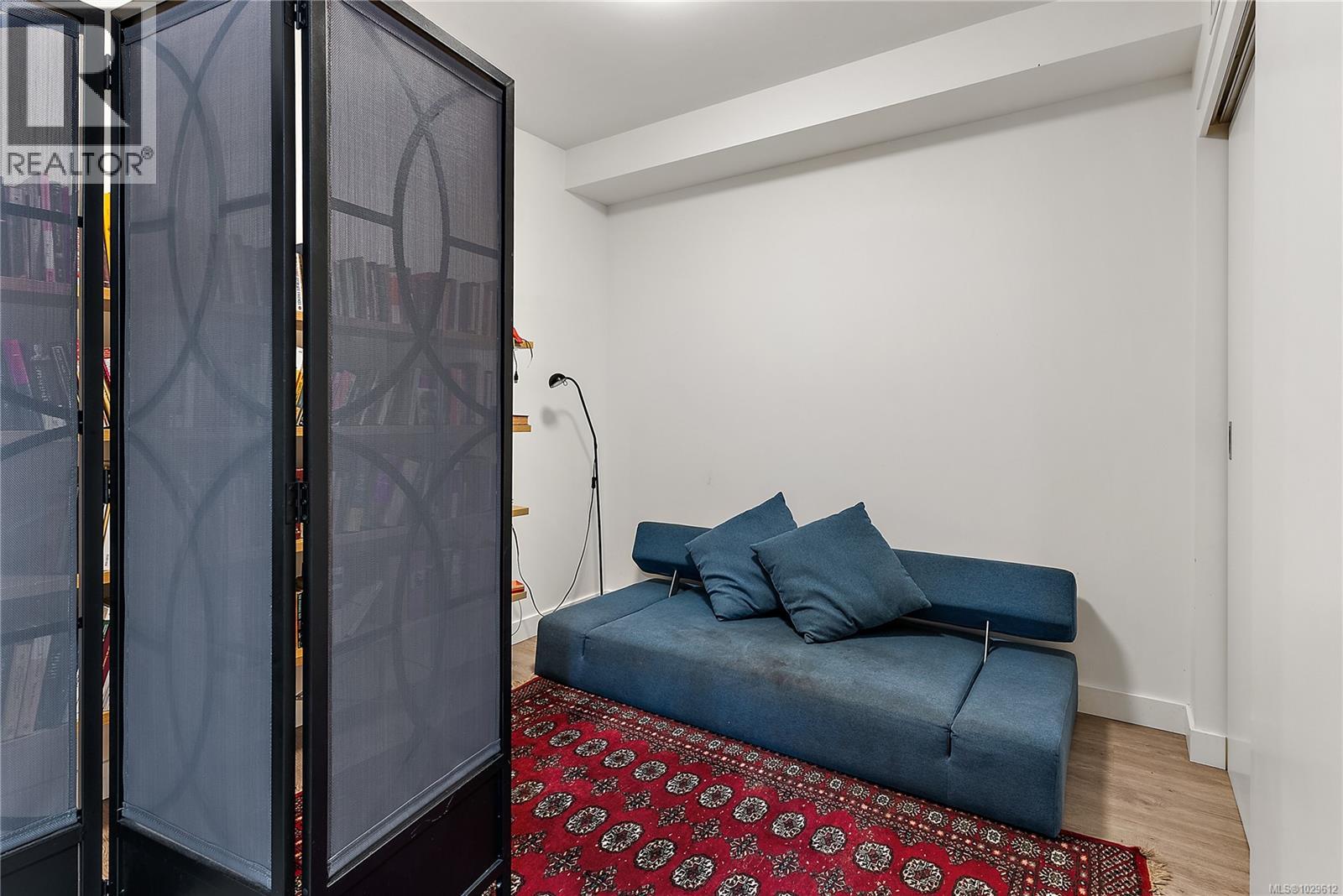 #310 845 Johnson St - 10