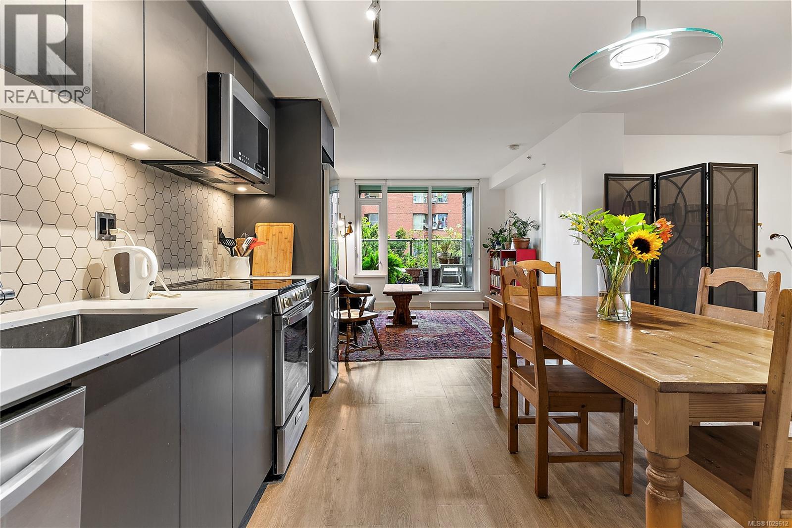 #310 845 Johnson St - Image 2