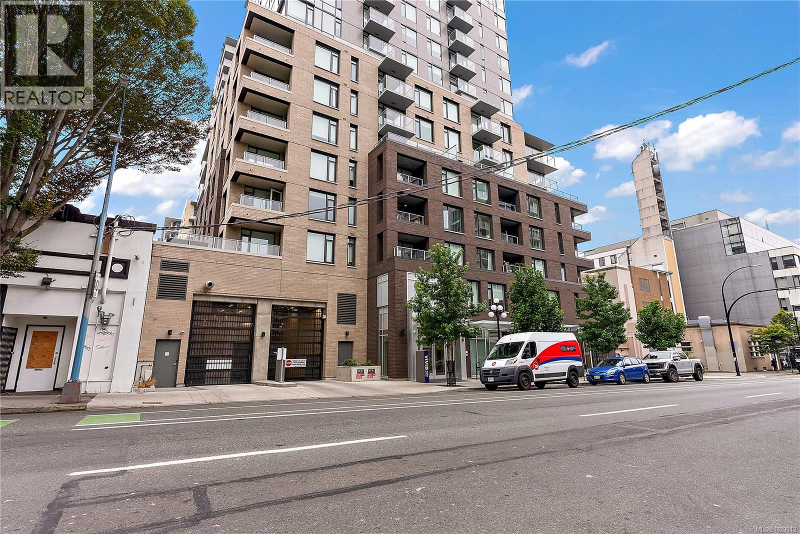 #310 845 Johnson St - 20