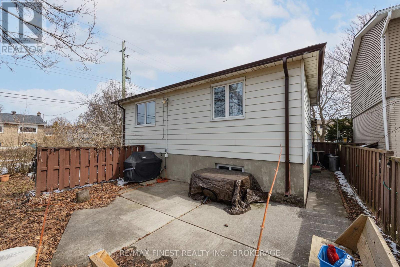 87 OLD OAK ROAD - 12