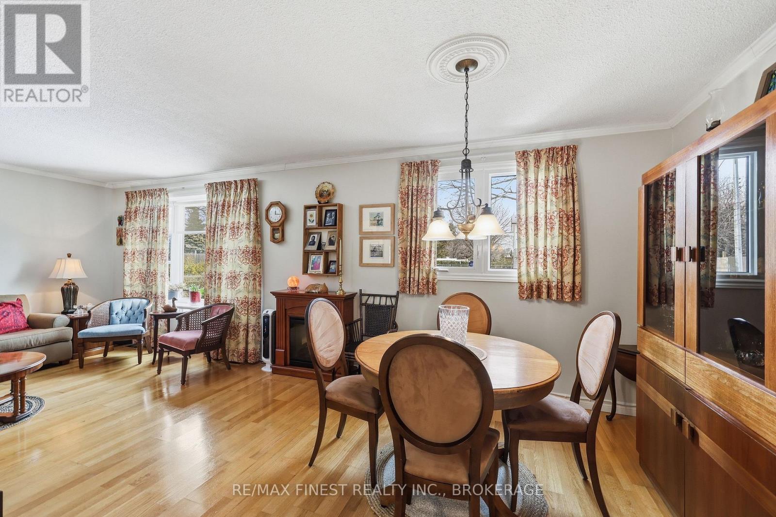 87 OLD OAK ROAD - 25