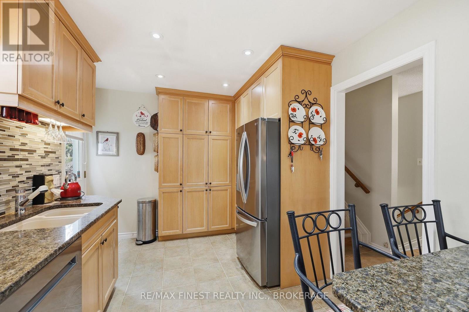 87 OLD OAK ROAD - 21