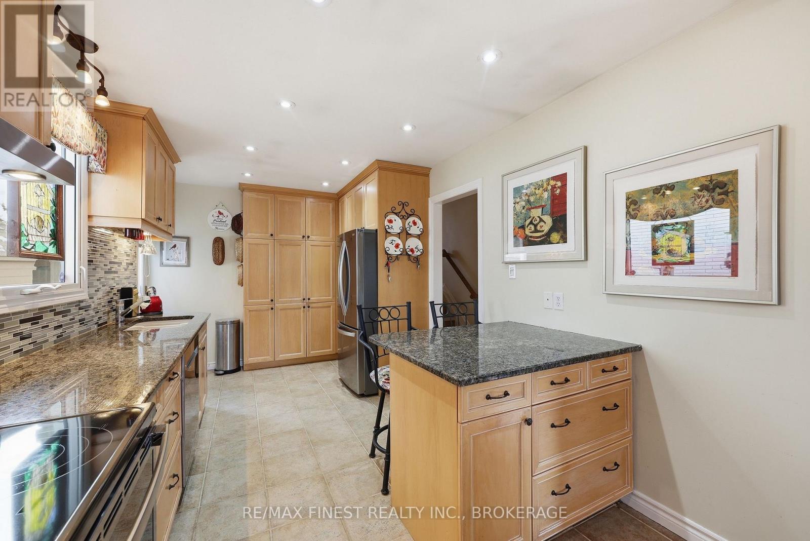 87 OLD OAK ROAD - 20